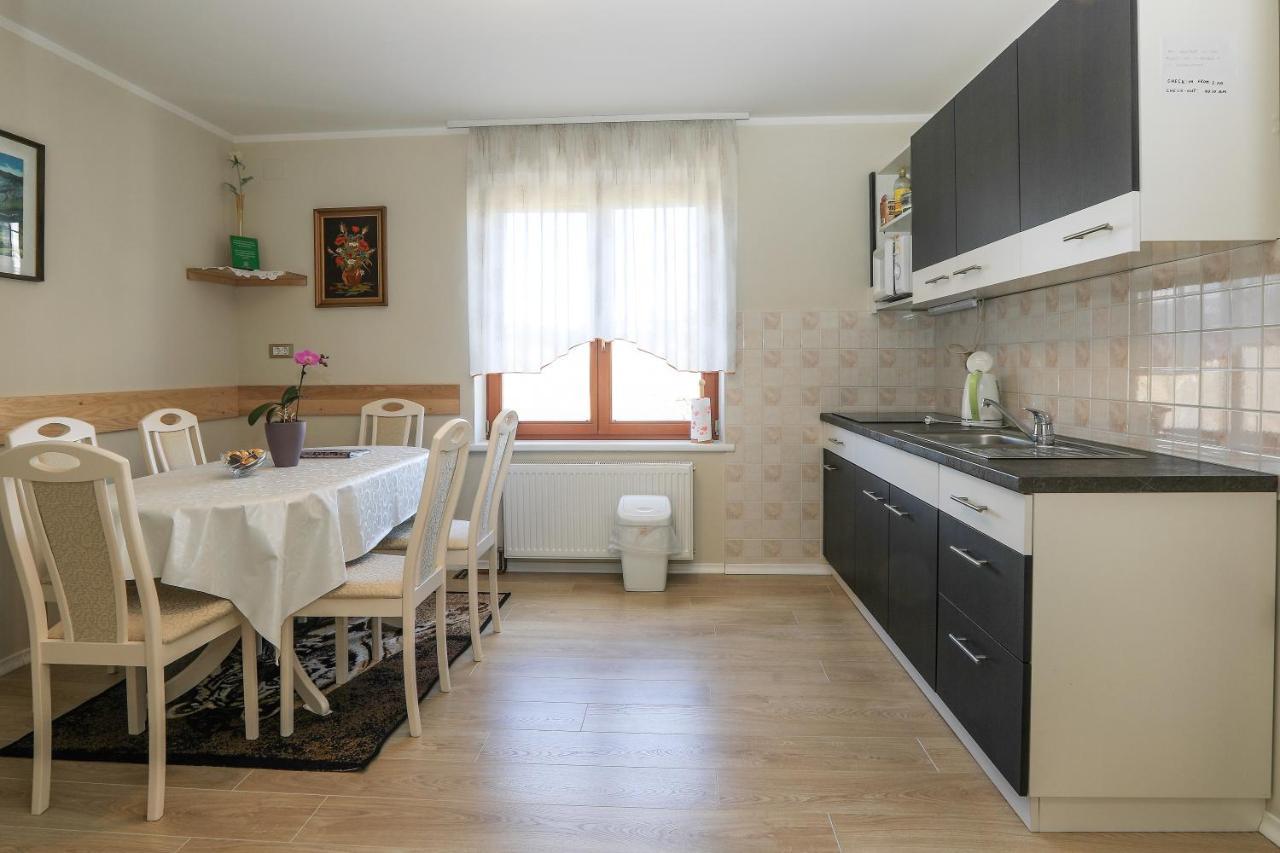 בלד Apartments Pr Fajfarju מראה חיצוני תמונה
